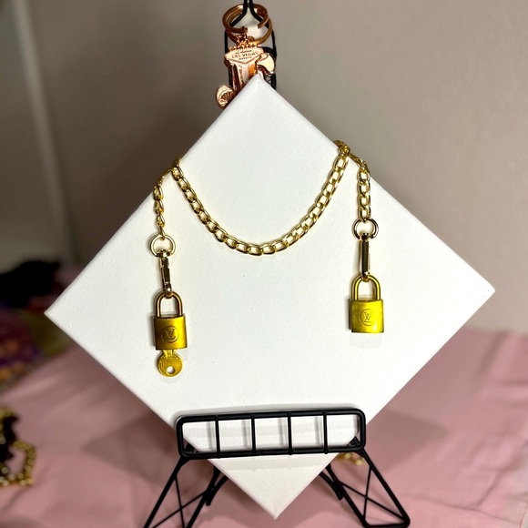 Louis Vuitton Handbags - LV Bundle #219 - 2 Locks , 1 Key & Chain